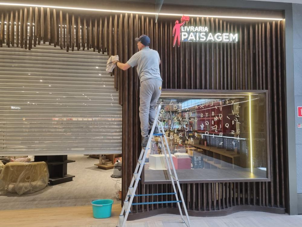 Vitrine · Livraria Paisagem